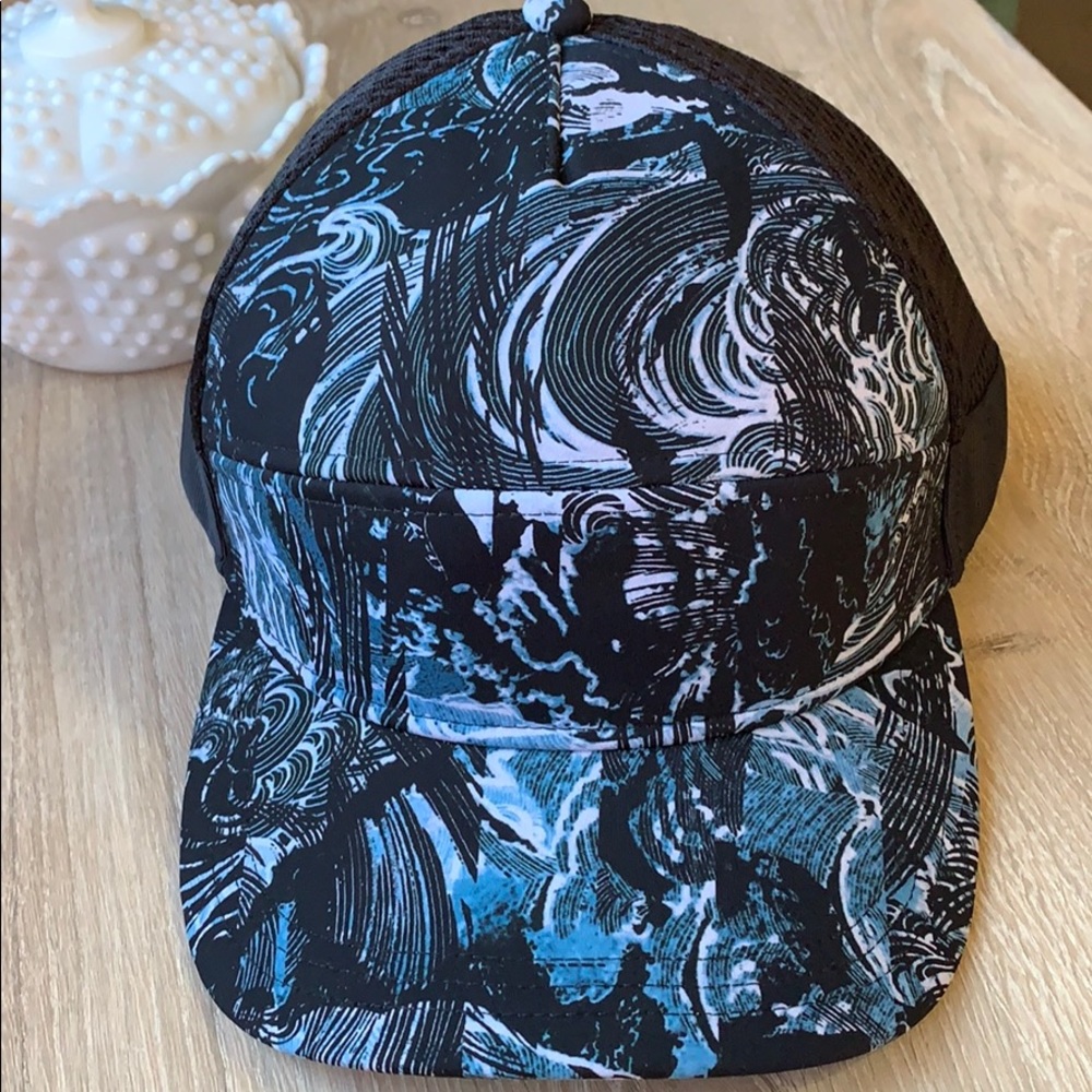 Lululemon baller cap